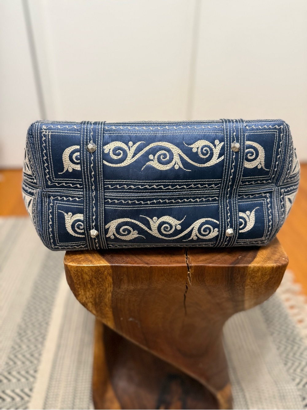 Banda Bags- Navy and Cream Embroidered Tote Bag - Picture 5 of 8